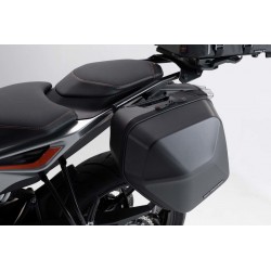 ZESTAW KUFRA BOCZNEGO URBAN ABS I STELAŻA SW-MOTECH KTM 790 DUKE (18-), BLACK 16,5L