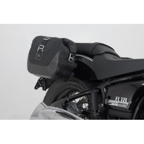 ZESTAW SAKW I STELAŻY LEGEND GEAR LC BLACK EDITION SW-MOTECH BMW R18 (20-)