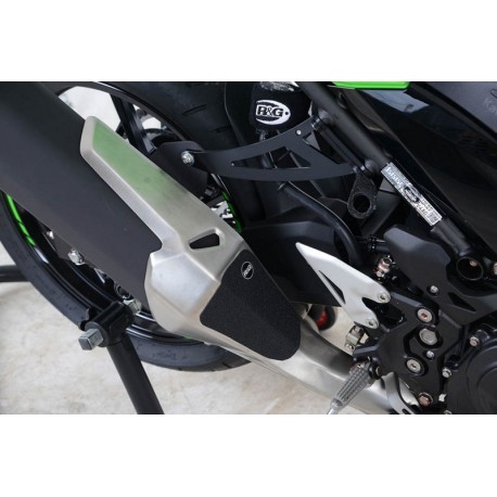 OSŁONA WAHACZA RG RACING KAWASAKI NINJA 400/NINJA 250 18-/Z400 19-/Z250 19-, 2 CZĘŚCI BLACK